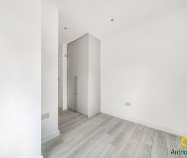 Regents Park Road, N3, London - Photo 3