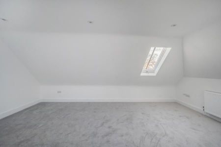 3 bedroom apartment to rent - Photo 2