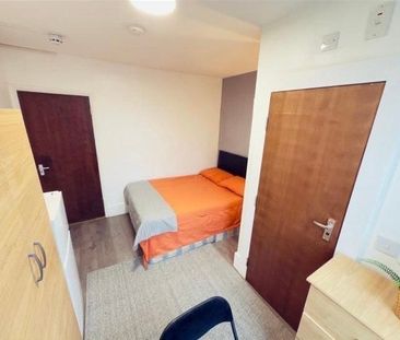 Room in a Shared House, Mora Road, NW2 - Photo 2