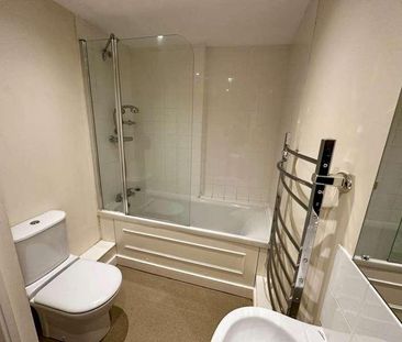 High Street, Banbury, OX16 - Photo 1