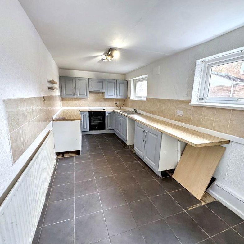 4 bed semi-detached house to rent in NE5 - Photo 1