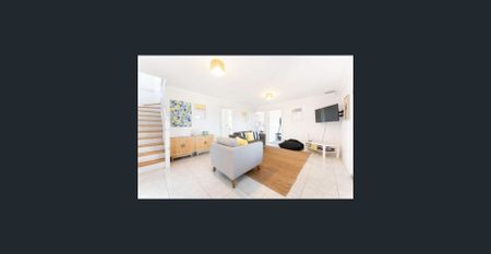 Modern Beachside Living - Photo 4