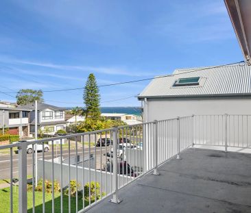 52 Griffin Road, North Curl Curl. - Photo 2