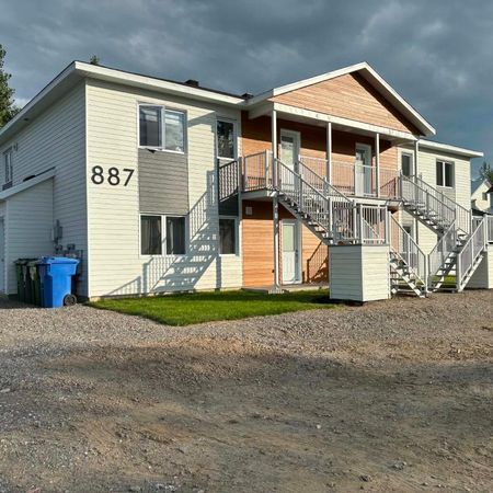 Spacieux et lumineux 4 1/2 avec bureau - St-Séverin en Beauce - Photo 4