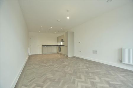 2 bedroom apartment - Photo 2
