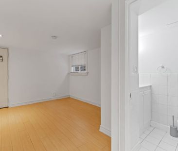 For Lease - 26 Pine Avenue, Toronto, Ontario - Photo 5