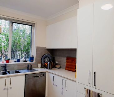 2 Bed, 1 Bath - Photo 6