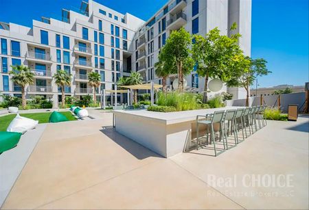 Ready To Move | Brand New | Central Amenities - Photo 4