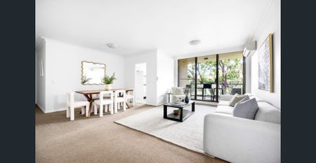 A Private Sanctuary Immersed In Nature - Photo 2