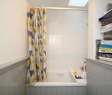 2 bedroom terraced house to rent - Photo 4