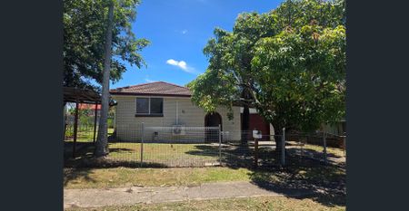 Freshly painted, New Kitchen and ready to move In - Photo 4