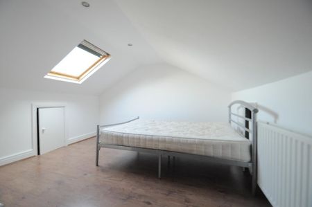 5 bedroom terraced house to rent - Photo 2