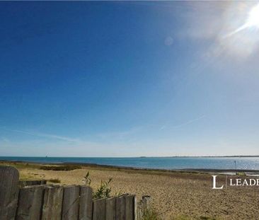 maisonette to rent Kingsland Beach, West Mersea, Colchester, Essex,... - Photo 1