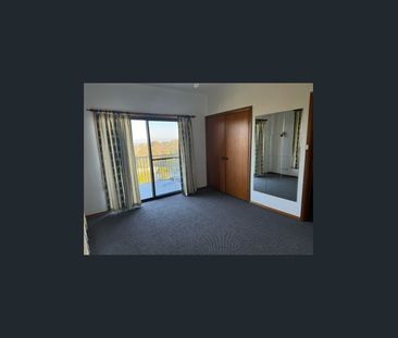 Views all around! - Photo 3