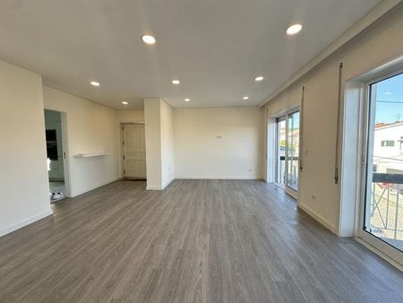 Andar Moradia T3 - Photo 4