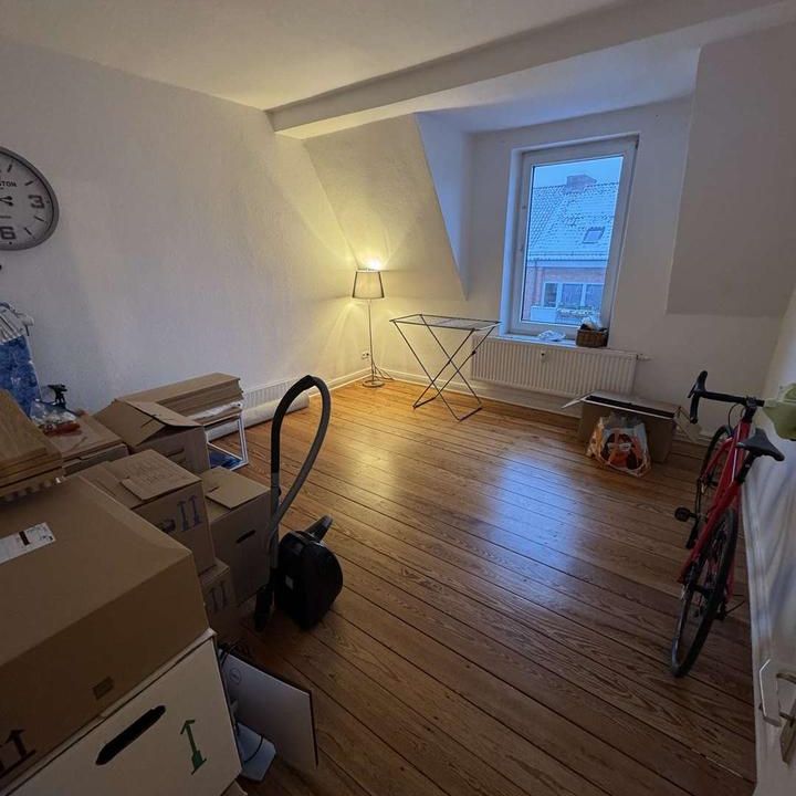 Charmante Dachgeschosswohnung mit viel Licht und modernem Komfort - Photo 1