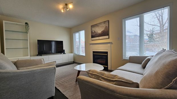 For Lease - 2413 East Gate Crescent, Oakville, Ontario - Photo 1