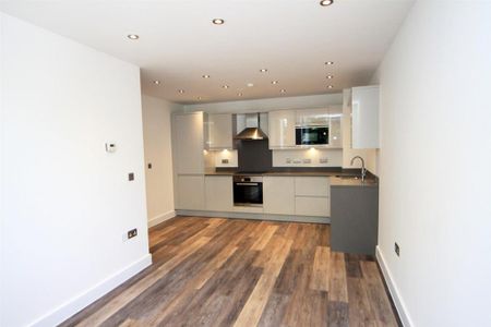 2 bedroom apartment to rent - Photo 2