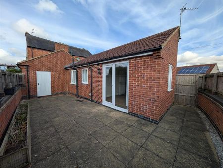1 bedroom detached bungalow to rent - Photo 4
