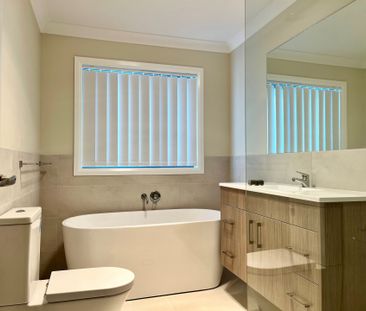 4 bedroom home in Moore Creek - Photo 5