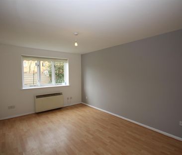 1 bedroom Terraced House to let - Photo 3