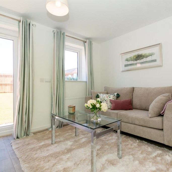 2 bedroom terraced house to rent - Photo 1