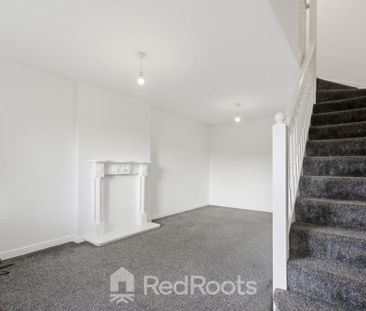 2 bedroom semi-detached house to rent - Photo 3