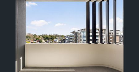 Luxurious Two-Bedroom Apartment - Photo 5