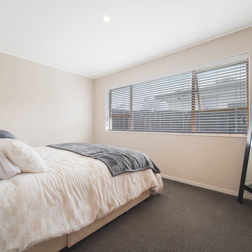 2 bedroom unit - Photo 1