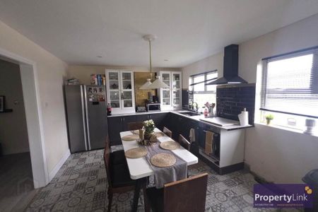 27 The Hermitage, Armagh, BT61 8AH - Photo 2