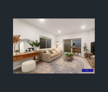 ULTRA SHARP TOWNHOUSE IN SOUGHT AFTER AREA - Photo 3