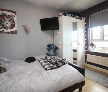 3 bedroom link detached house to rent - Photo 4