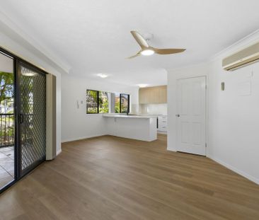 Fully Renovated Luxurious Ground-Floor Corner Apartment with Privat... - Photo 4