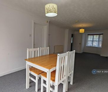 4 bedroom detached house to rent - Photo 5