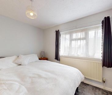 3 bedroom ground floor flat to rent - Photo 6