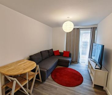 1 bedroom in a house share to rent - Photo 2