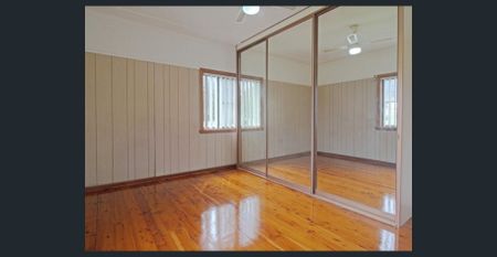 A Great Find in Gwynneville! - Photo 4