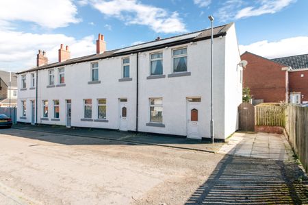 5 bedroom terraced house to rent - Photo 2