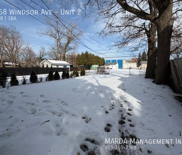 RENOVATED BACHELOR UNIT IN DOWNTOWN WINDSOR-ALL UTILITIES INCLUDED! - Photo 4