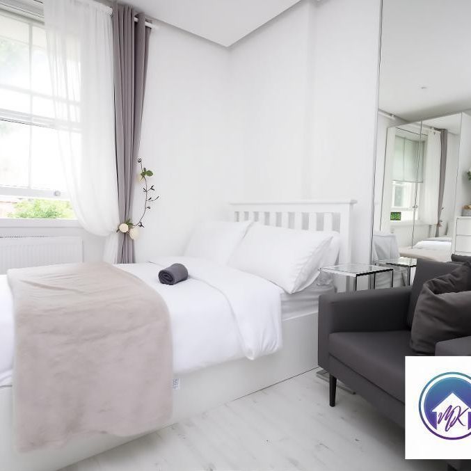 1 bedroom in a flat share to rent - Photo 1