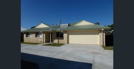 House in quiet complex - avail 5.12.25 - NO CATS OR DOGS - Photo 5