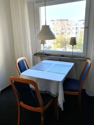 Komplett möblierte 1-Zimmer-Wohnung mit Balkon - Foto 4