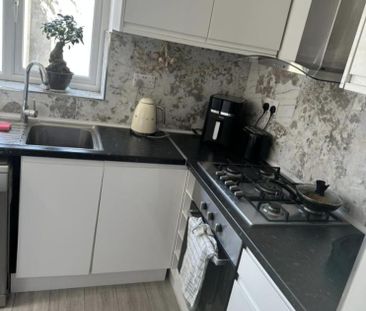 3 bedroom house of multiple occupation to rent - Photo 5