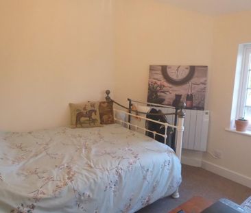 2 bedroom semi-detached house to rent - Photo 1