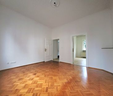 Verliebt in Altbauflair? Willkommen zuhause! - Photo 1