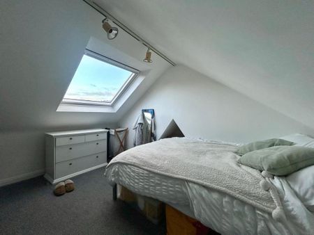 4 bedroom terraced house to rent - Photo 3