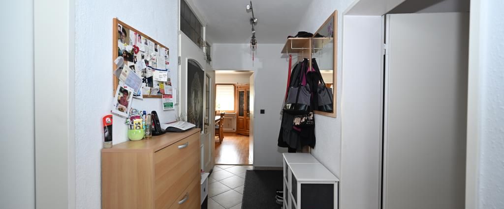 Großzügige 4,5-Zimmer-Wohnung mit 3 Balkonen! Neumarkt - Holzheim - Foto 1