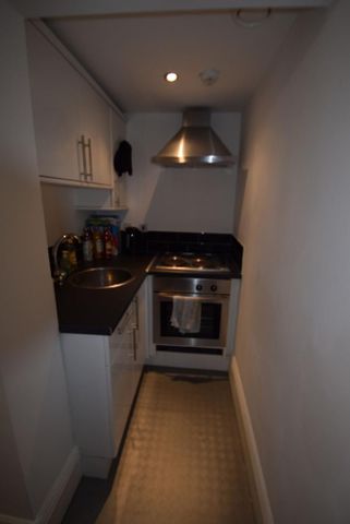 Studio to rent - Photo 2