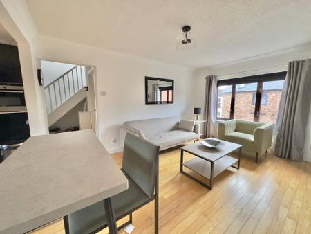 2 bedroom maisonette to rent - Photo 2