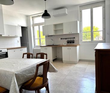 Location Appartement 3 pièces 98m² AVIGNON 84000 - Photo 4